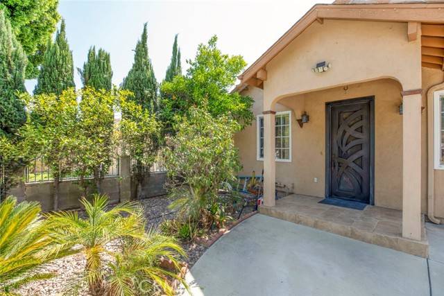 7837 Beck Avenue, North Hollywood, CA 91605