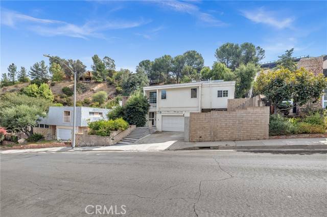 17064 Escalon Drive, Encino, CA 91436