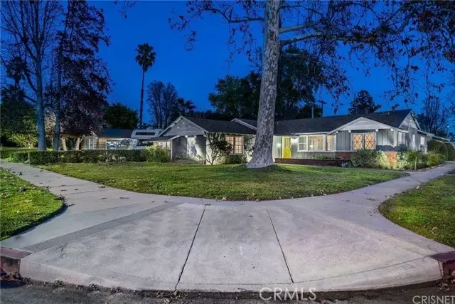 6600 Noble Avenue, Van Nuys, CA 91405