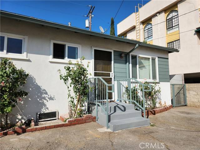 1123 E Chestnut Street #A, Glendale, CA 91205