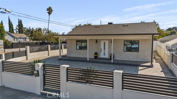 11200 Saticoy Street, Sun Valley, CA 91352