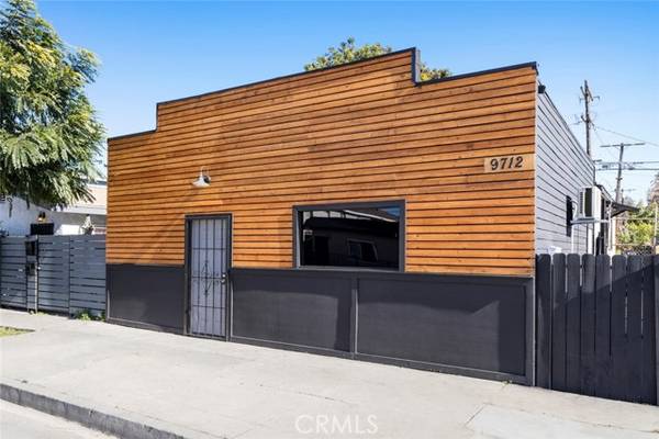 9712 S San Pedro Street, Los Angeles, CA 90003