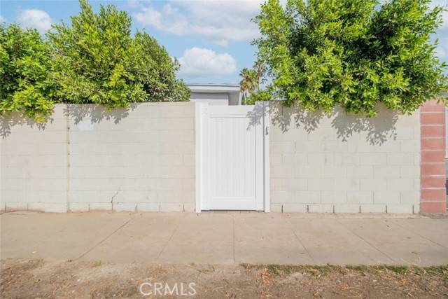 8602 Saloma Avenue, Panorama City, CA 91402