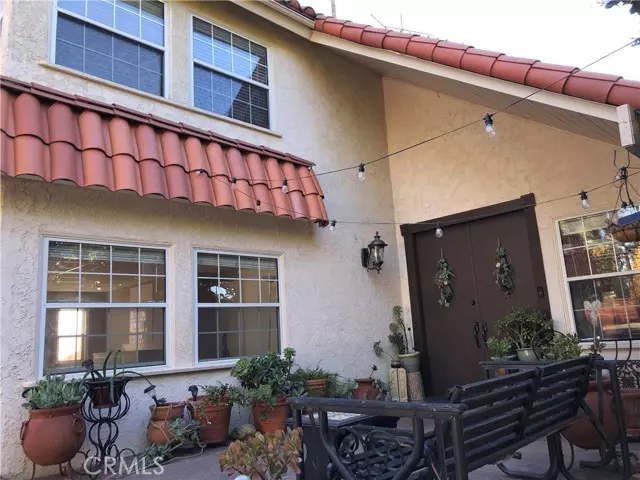 Woodland Hills, CA 91367,5271 Woodlake Avenue