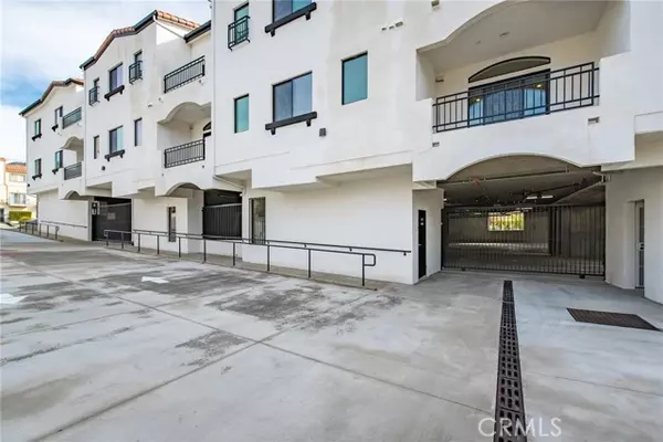 Montrose, CA 91020,2340 Montrose Avenue #203