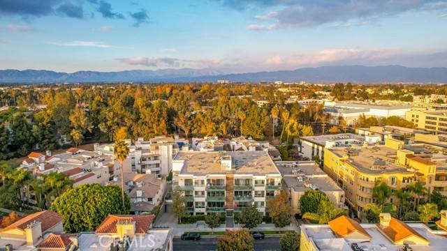 12045 Guerin Street #203, Studio City, CA 91604