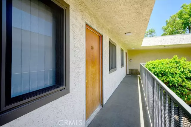 16226 Vanowen Street #210, Van Nuys, CA 91406