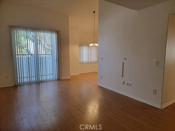 300 E Providencia Avenue #214, Burbank, CA 91502