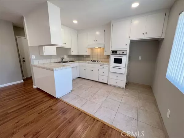 Glendale, CA 91202,455 W Dryden Street #19