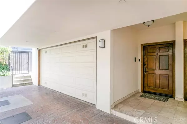 Studio City, CA 91604,4328 Gentry Avenue #5