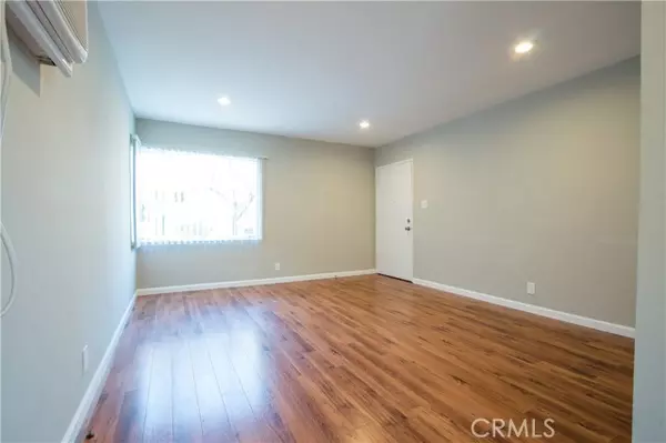 Glendale, CA 91208,2512 Canada Boulevard #5