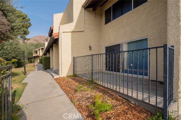 9700 Via Roma, Burbank, CA 91504