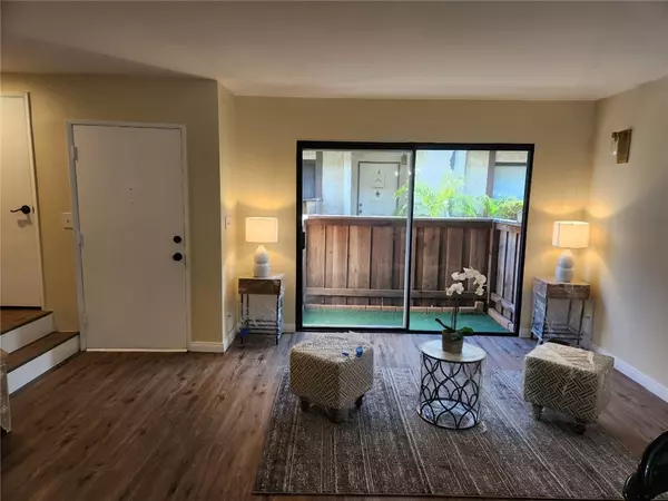 Panorama City, CA 91402,9505 Sylmar Avenue #4