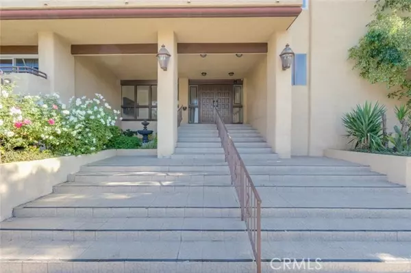 5412 Lindley Avenue #308, Encino, CA 91316