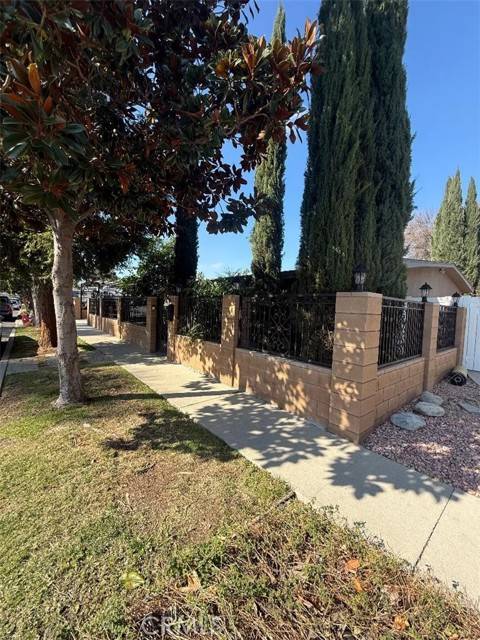 19531 Hemmingway Street, Reseda, CA 91335