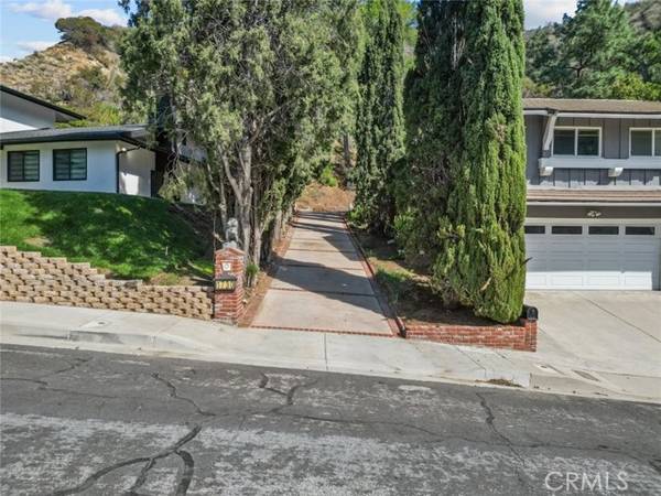 1730 Hillfair Drive, Glendale, CA 91208