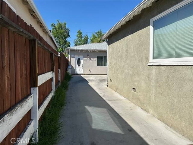 Van Nuys, CA 91405,14615 Wyandotte Street