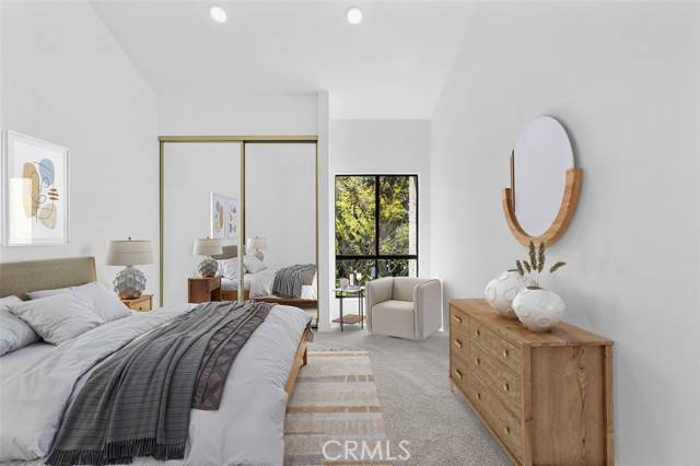 Los Angeles, CA 90042,4210 Via Arbolada #317