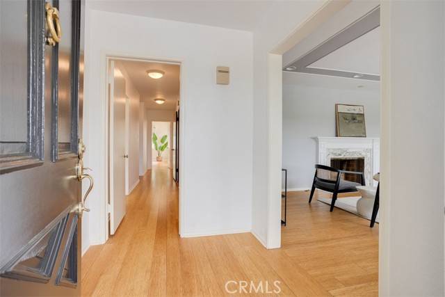 Glendale, CA 91202,523 Meadows Dr.