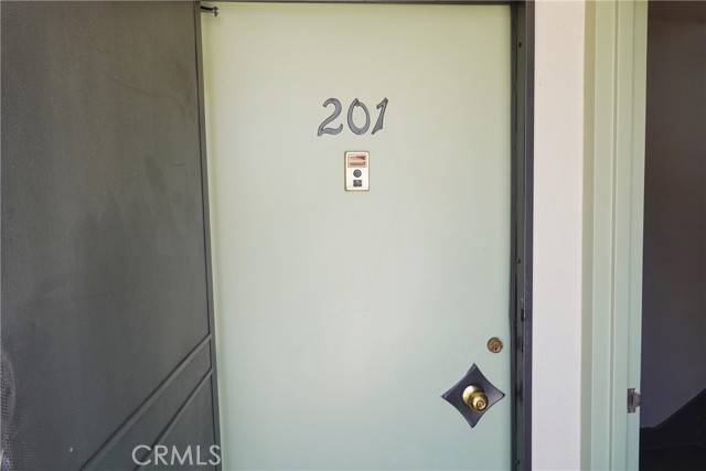 Los Angeles, CA 90027,1754 N Kenmore Avenue #201