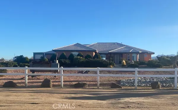 7175 White Fox Trail, Phelan, CA 92371