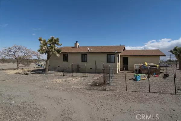 12554 El Esteban Road, Phelan, CA 92371