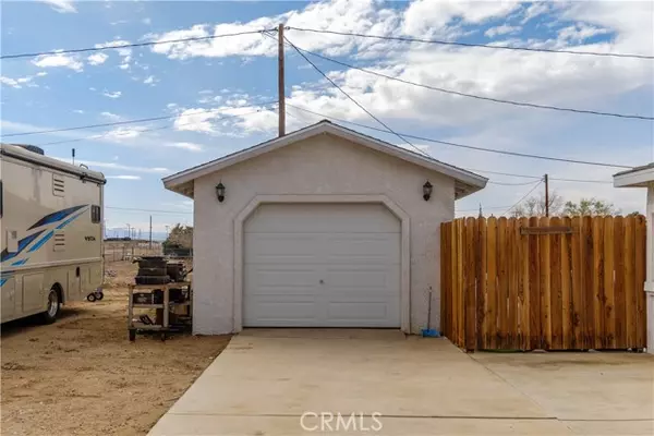 Victorville, CA 92392,13507 Aster Road