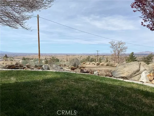 Apple Valley, CA 92308,22811 Roundup Way