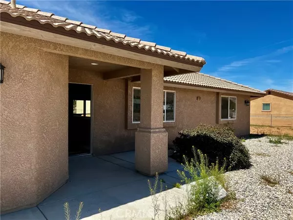 16362 Tenaya Road, Apple Valley, CA 92307