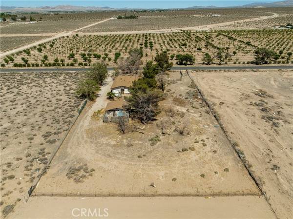 10040 Highland Avenue, Lucerne Valley, CA 92356