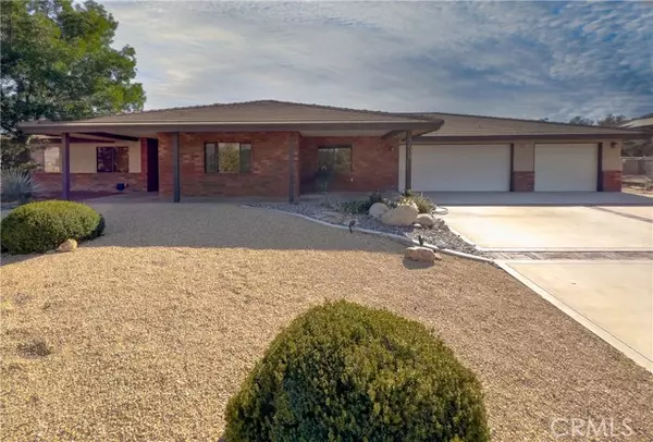 7608 Arcadia Avenue, Hesperia, CA 92345