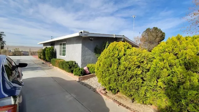 2557 Surrey Road, Barstow, CA 92311