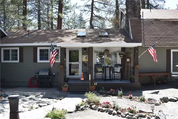 Wrightwood, CA 92397,1923 Twin Lakes Drive