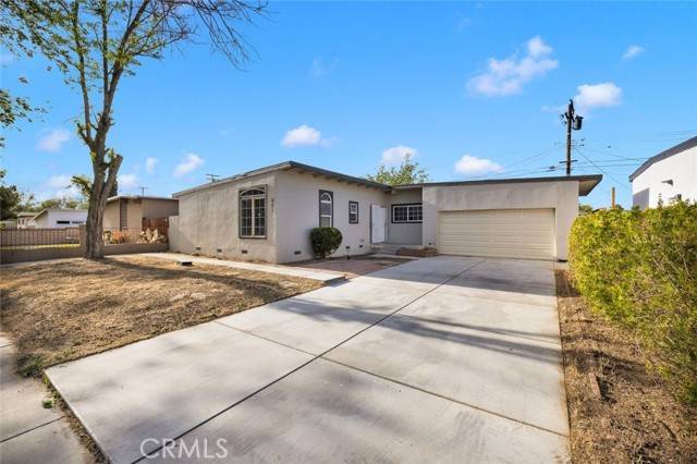 857 W Holguin Street, Lancaster, CA 93534