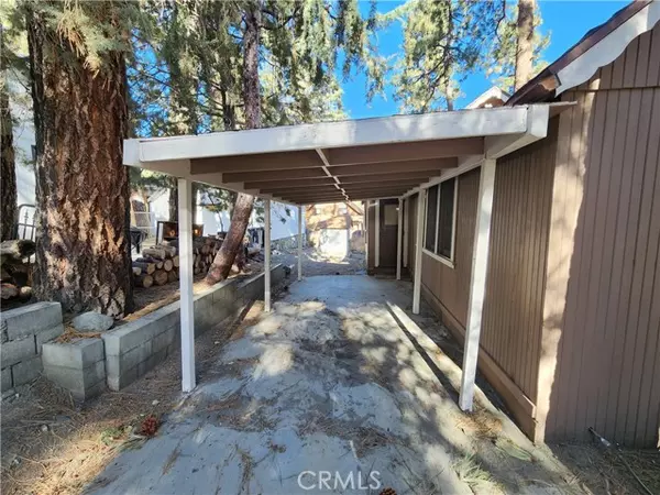 Wrightwood, CA 92397,1674 Twin Lakes Road