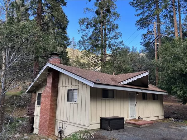 Crestline, CA 92325,25068 Moon Drive