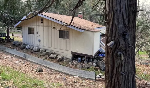 Crestline, CA 92325,25068 Moon Drive