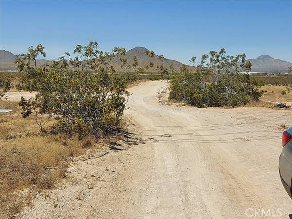 Apple Valley, CA 92307,0 Los Padres Parcel #0463-243-21