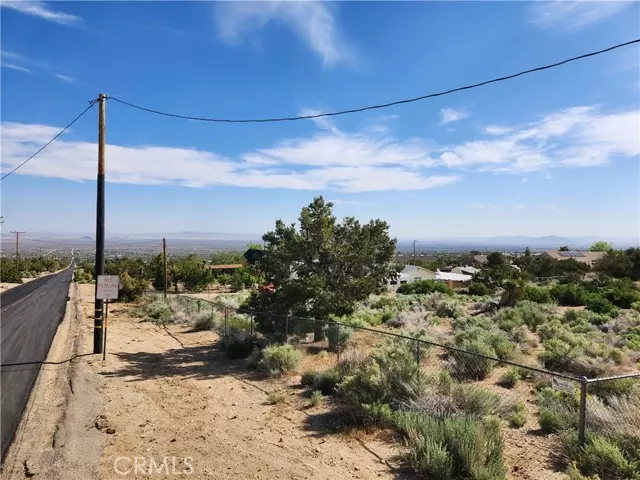 Pinon Hills, CA 92372,9321 Mountain