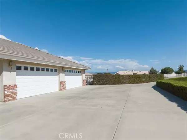 Oak Hills, CA 92344,13428 Farmington Street