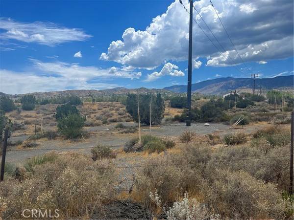 Pinon Hills, CA 92372,0 Cambria