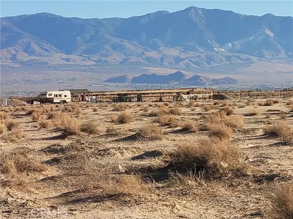 Lucerne Valley, CA 92356,3 Lincoln