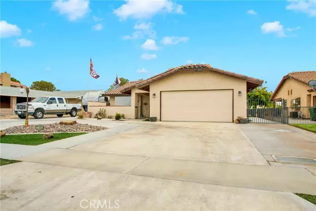 27293 Lakeview Drive, Helendale, CA 92342