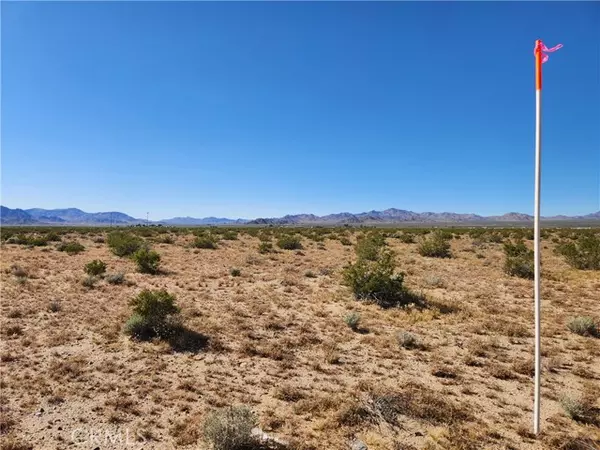 Lucerne Valley, CA 92356,14009 Fairlane