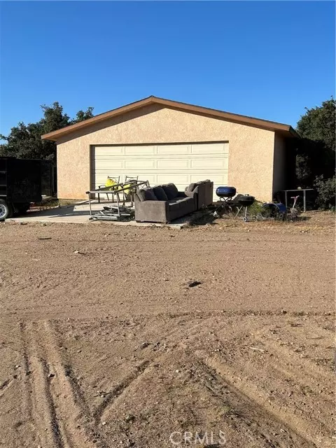 Phelan, CA 92371,8182 White Road