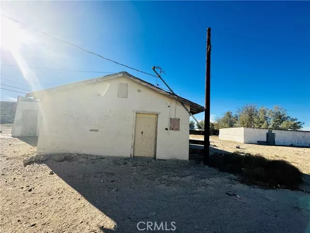 123 Crooks Avenue, Barstow, CA 92311