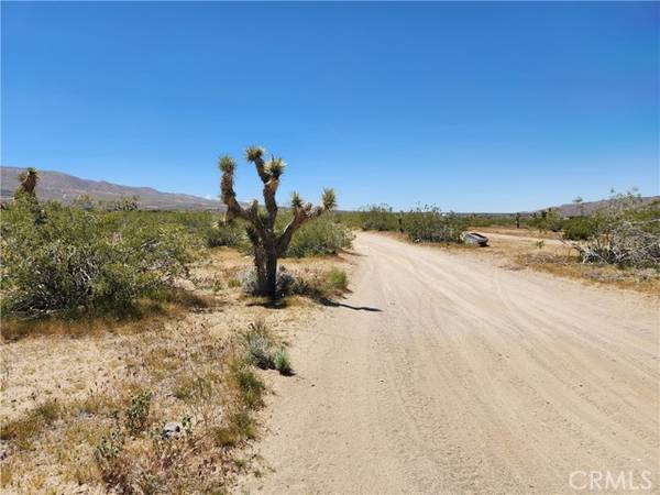 Lucerne Valley, CA 92356,2 Foothill