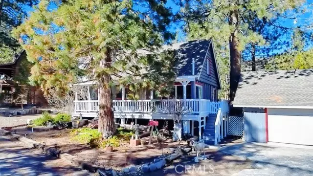 Wrightwood, CA 92397,810 Edna Street