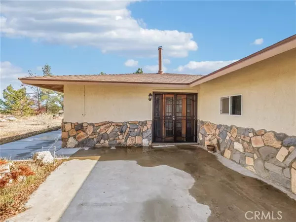 Pinon Hills, CA 92372,8989 Scrub Oak Drive