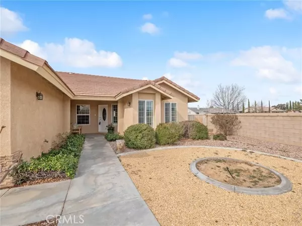 12526 Sarsi Place, Apple Valley, CA 92308